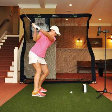 SkyTrak Personal Launch Monitor Offers Accurate Simulation for Indoor Golf Practice